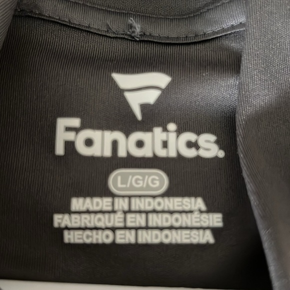 Fanatics Gray Long Sleeve Tee with Tampa Bay Buccaneers Logo - Picture 3 of 3